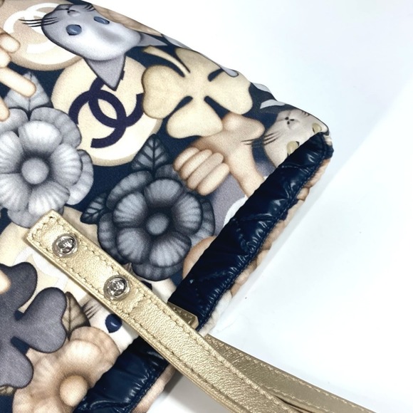 CHANEL Blue Leather Shoulder Bag - Picture 9 of 14